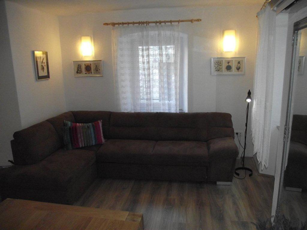 Apartments Dobrinj Екстер'єр фото